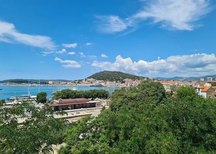 Bregos Superior Apartment - Unique Design 3-Br - Unbelievable Panoramic View Of Split - Walking Distance From Unesco Palace And Bacvice Beach - Free Parking - Buralux Properties
