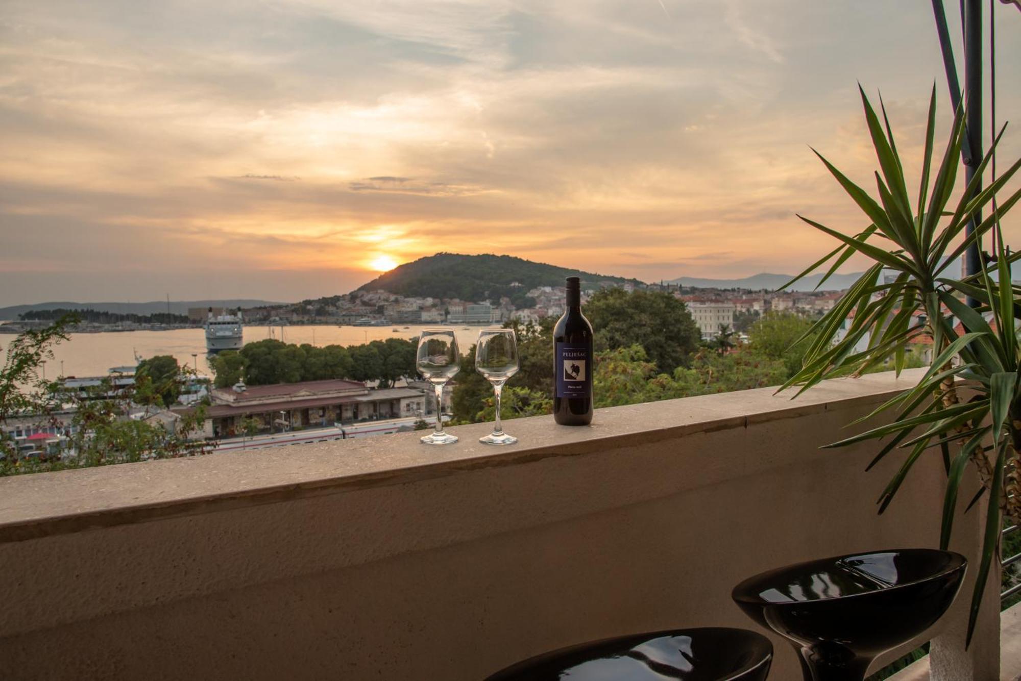 Bregos Superior - Unique Design 3-br - Unbelievable Panoramic View Of - Walking Distance From Unesco Palace And Bacvice - Free Parking - Buralux *