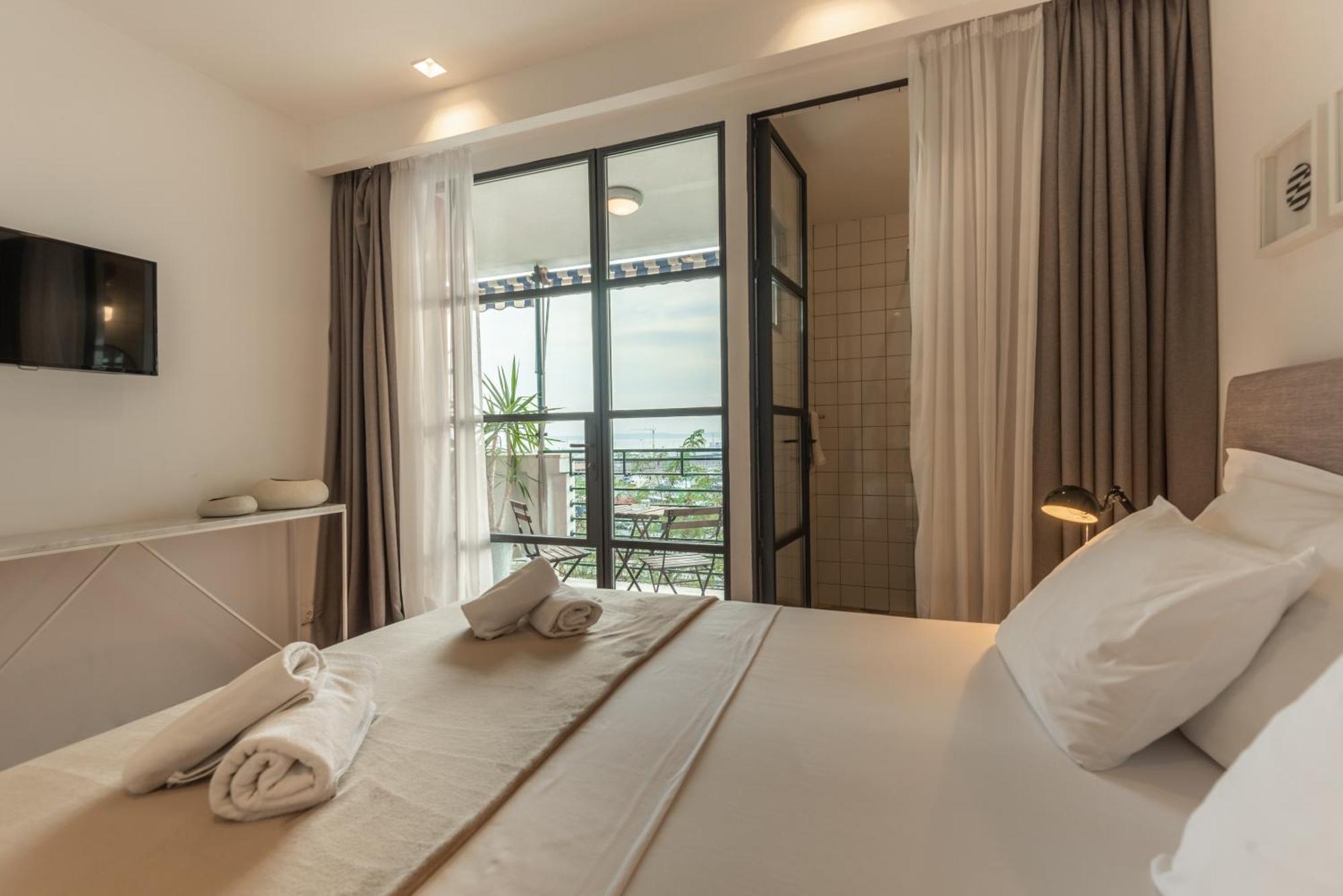 Apartman Bregos Superior - Unique Design 3-br - Unbelievable Panoramic View Of - Walking Distance From Unesco Palace And Bacvice - Free Parking - Buralux *