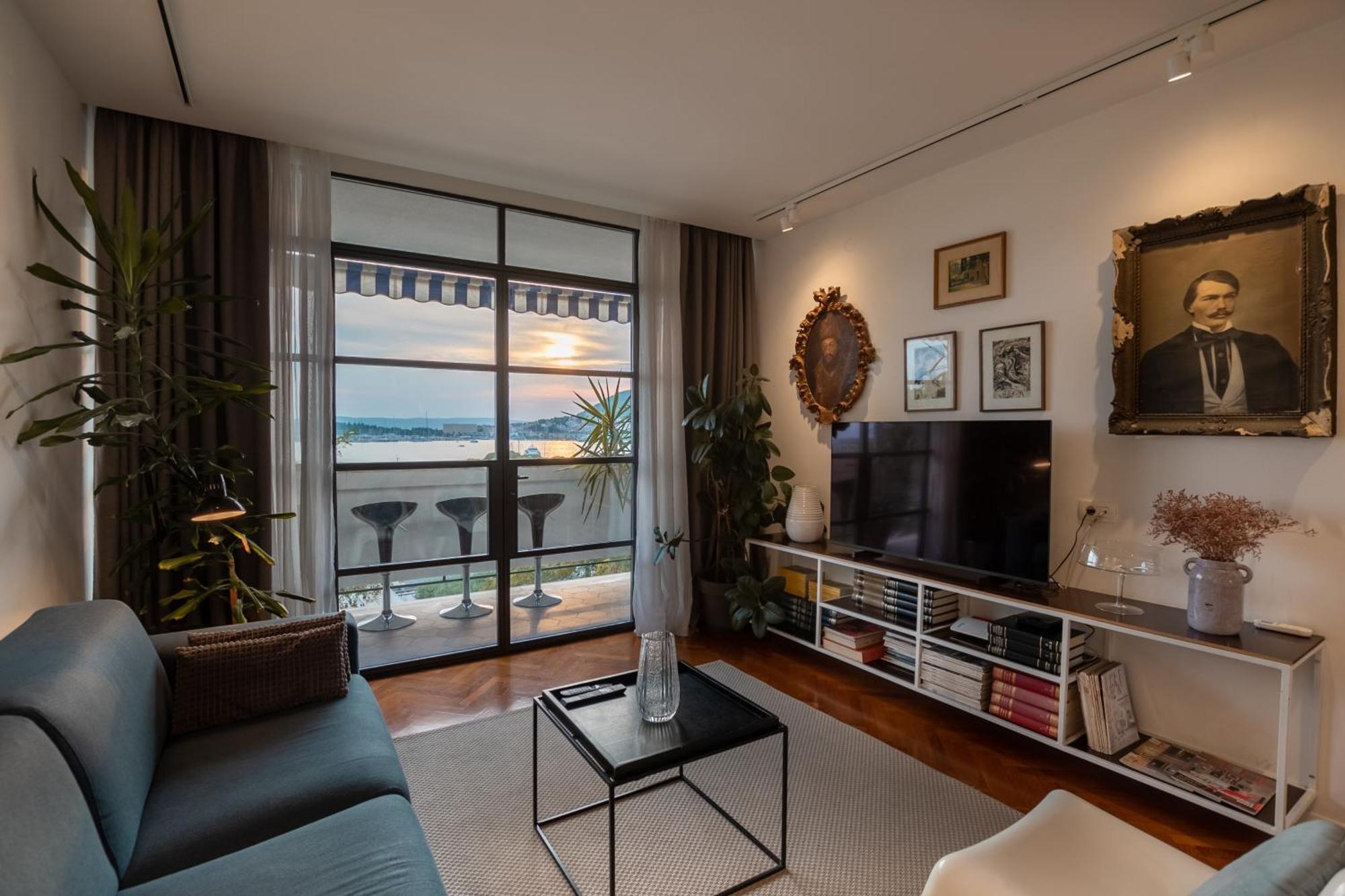 Apartman Bregos Superior - Unique Design 3-br - Unbelievable Panoramic View Of - Walking Distance From Unesco Palace And Bacvice - Free Parking - Buralux *